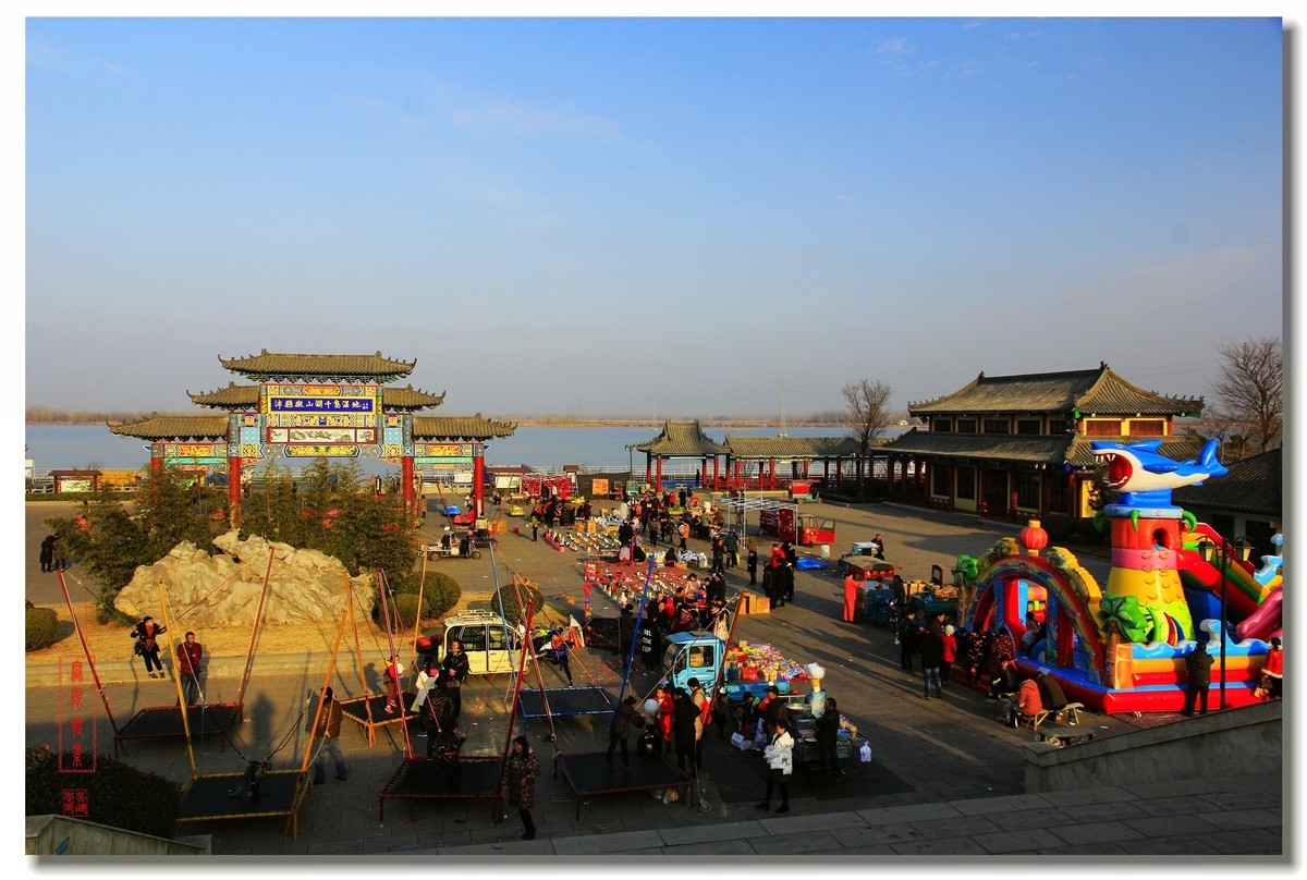 年气中湿地风景