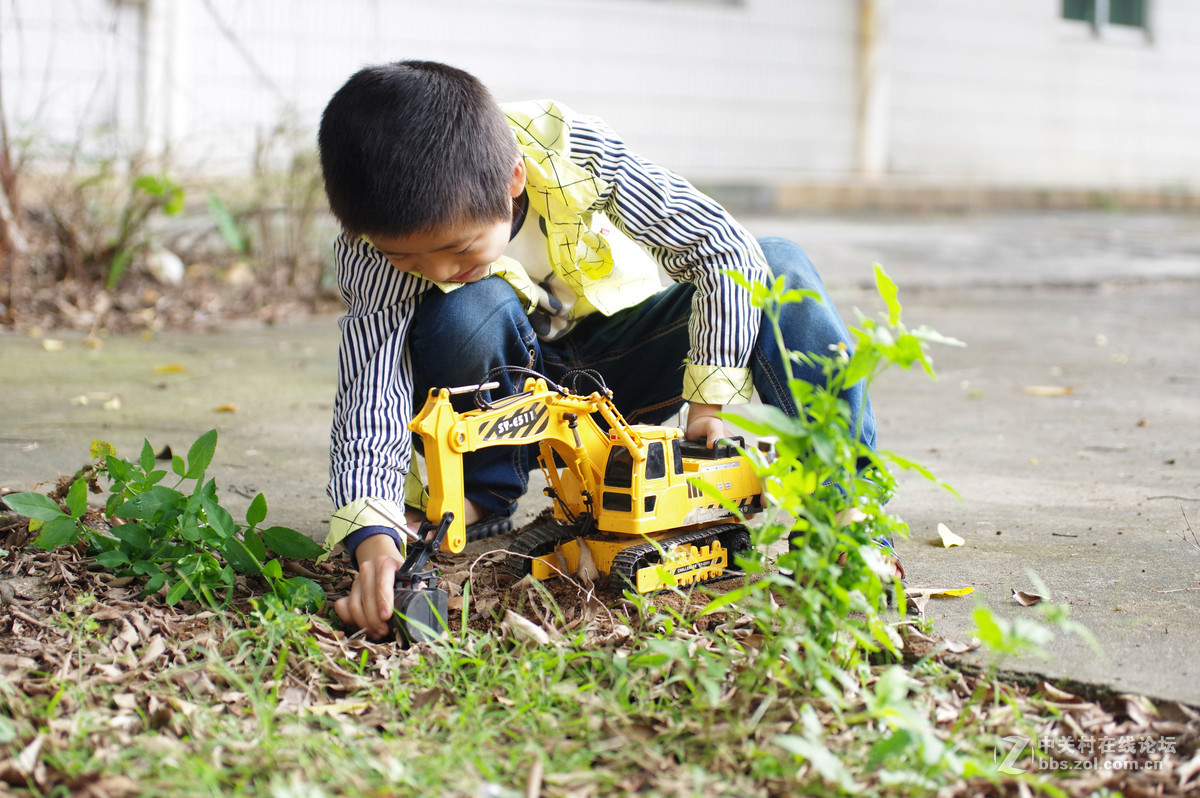 厚着脸皮再发一组K3 的渣片， 小家伙换牙的速度太快了，还有就是光长头发不长个。