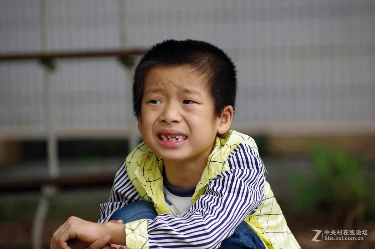 厚着脸皮再发一组K3 的渣片， 小家伙换牙的速度太快了，还有就是光长头发不长个。