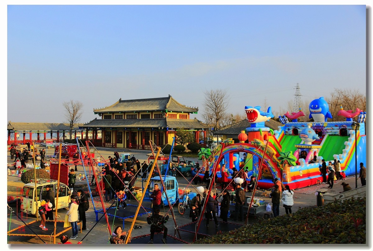 年气中湿地风景