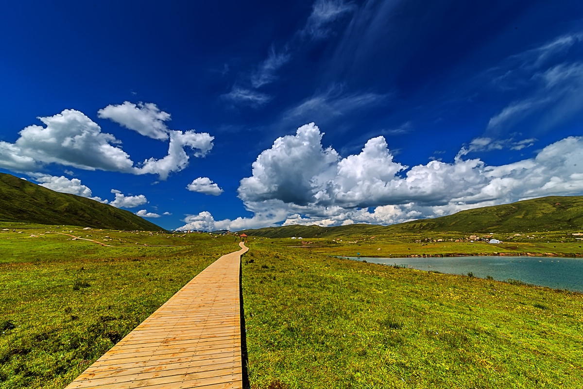 西北风光    青海   《年宝玉则地质公园》