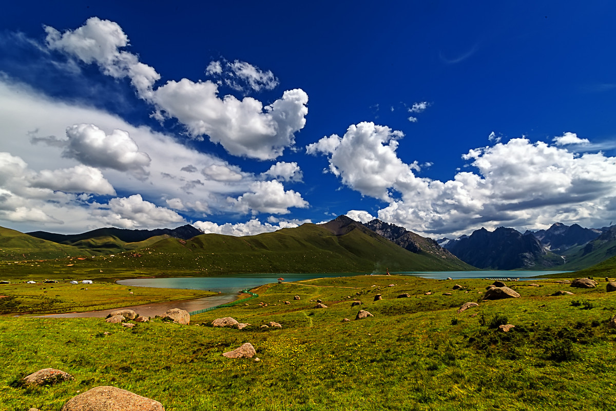 西北风光    青海   《年宝玉则地质公园》
