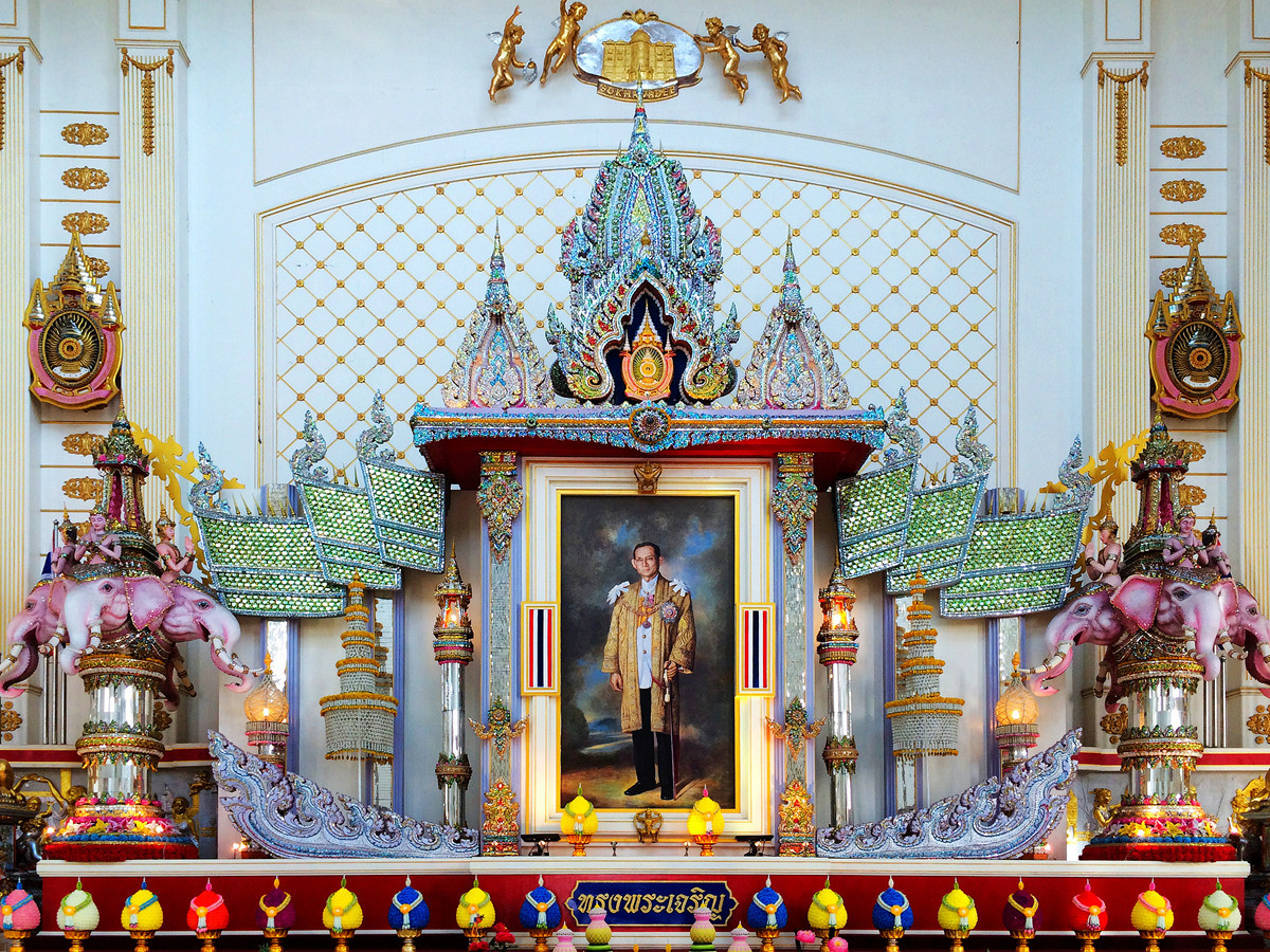 泰国巴堤雅富贵黄金屋