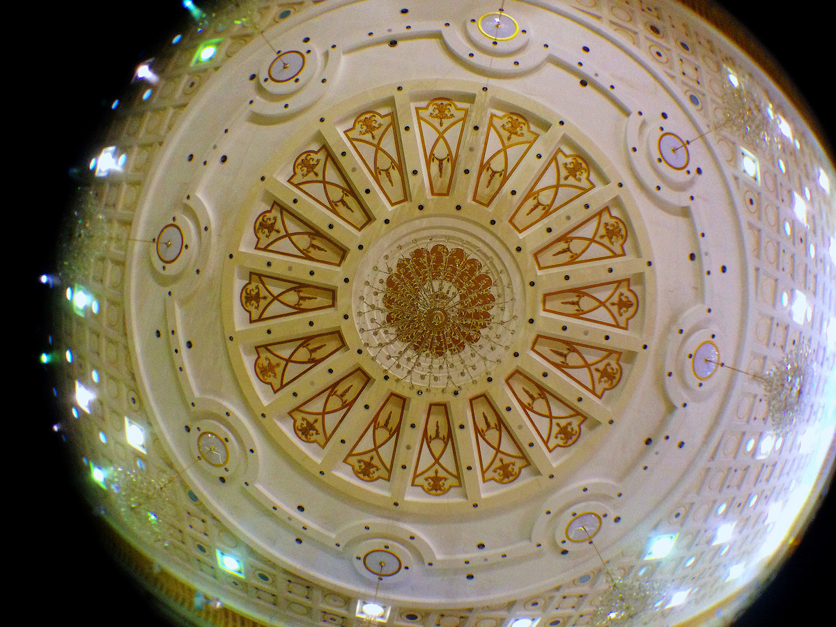 泰国巴堤雅富贵黄金屋