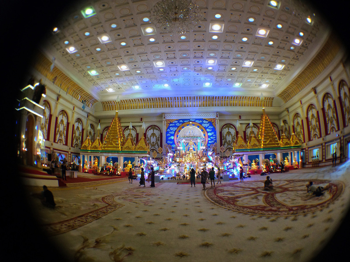 泰国巴堤雅富贵黄金屋