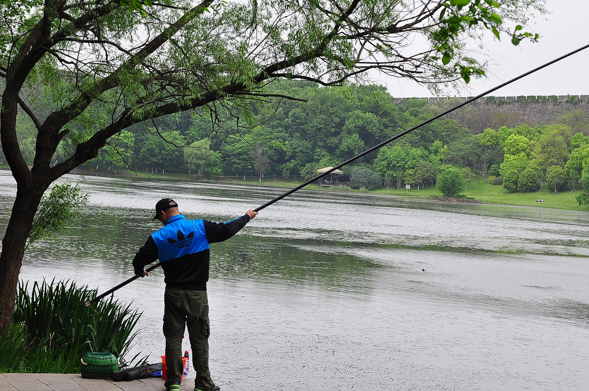 钓鱼是休闲