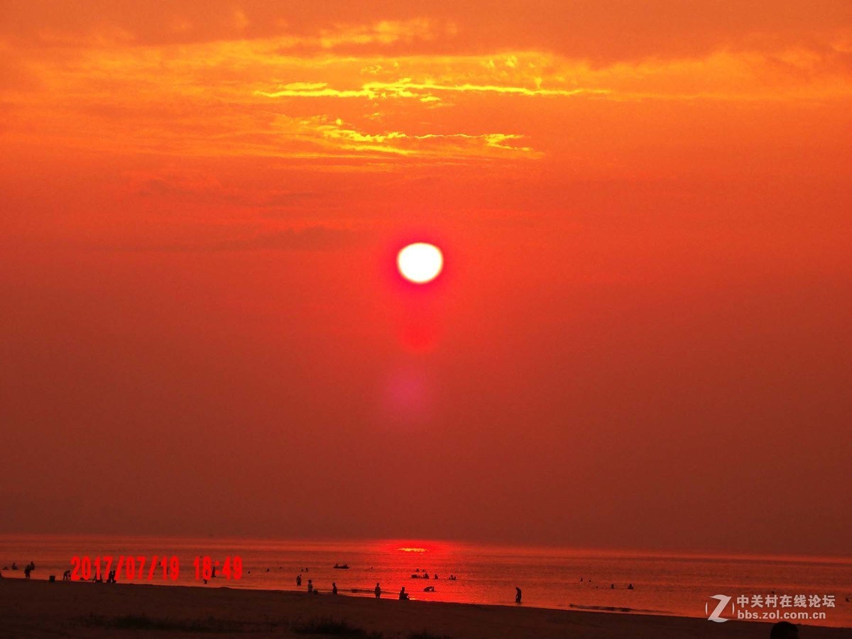 惊喜——阴雨天突现落日晚霞