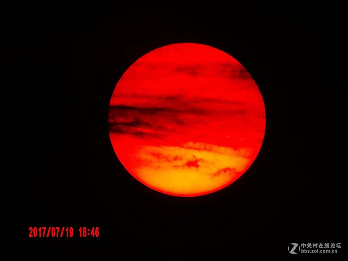 惊喜——阴雨天突现落日晚霞