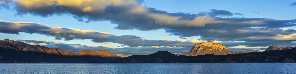 认真拍好每一张照片。