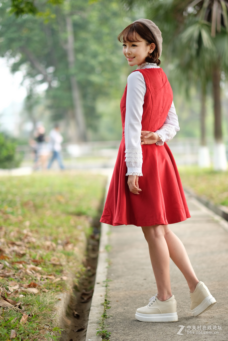 来1辑全身人像丹婷