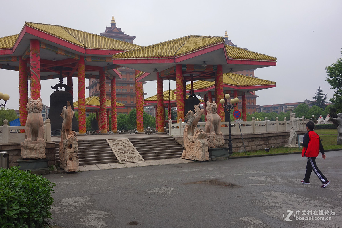 走进中国第一村——华西村（二）