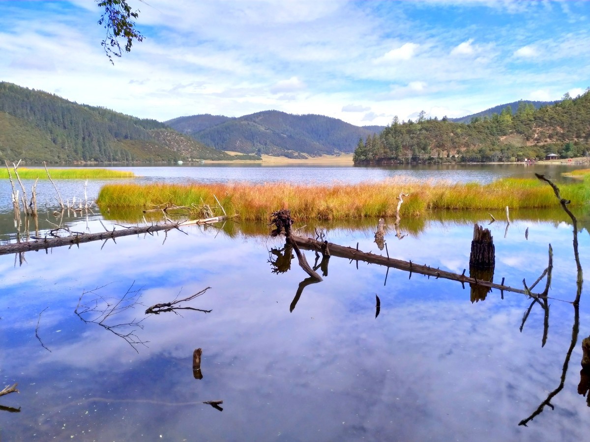 香格里拉-普达措属都湖