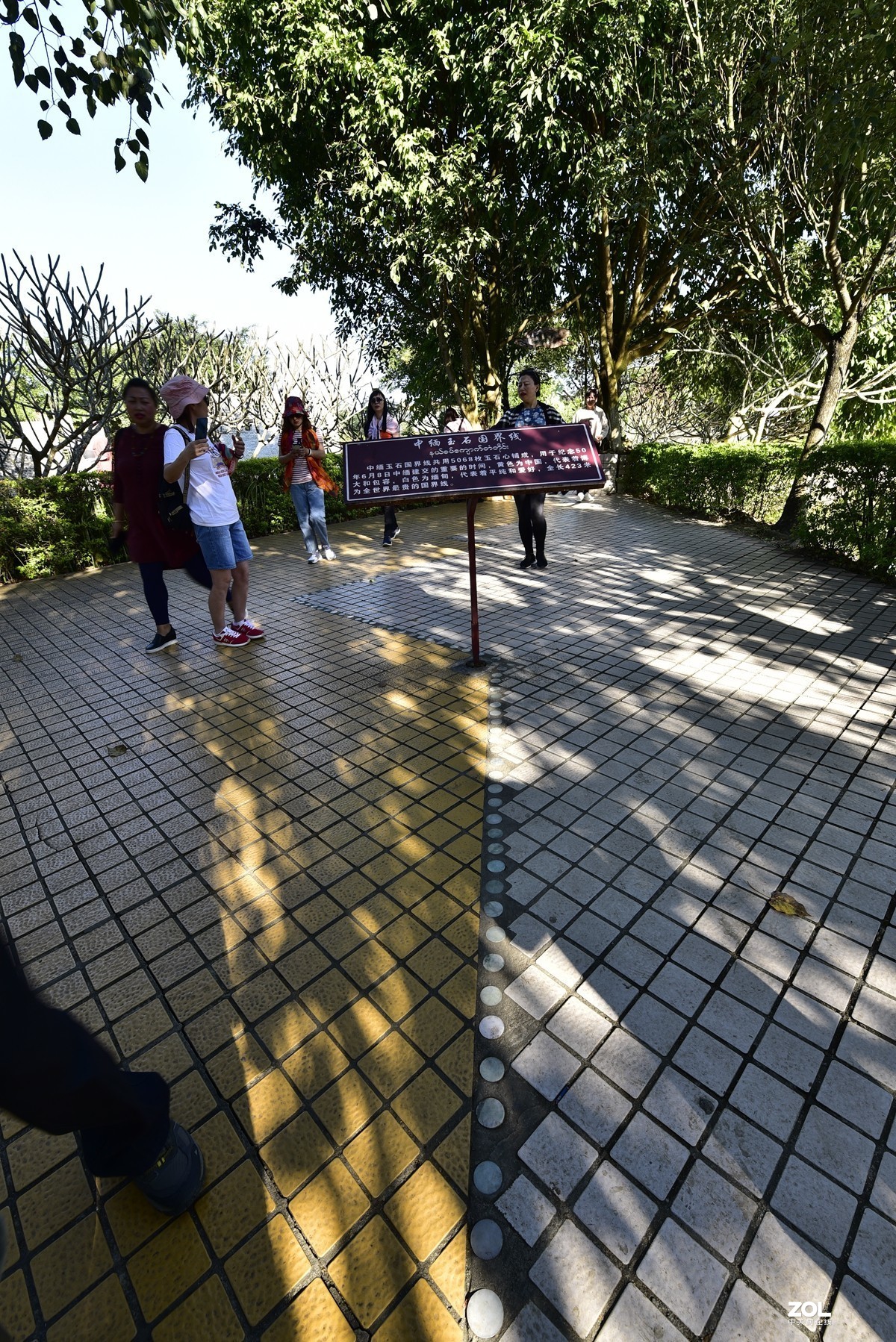 全世界最贵的国界线！