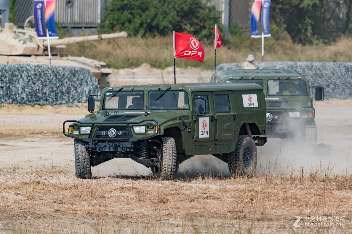 2018珠海航展    地面装备动态演示随拍