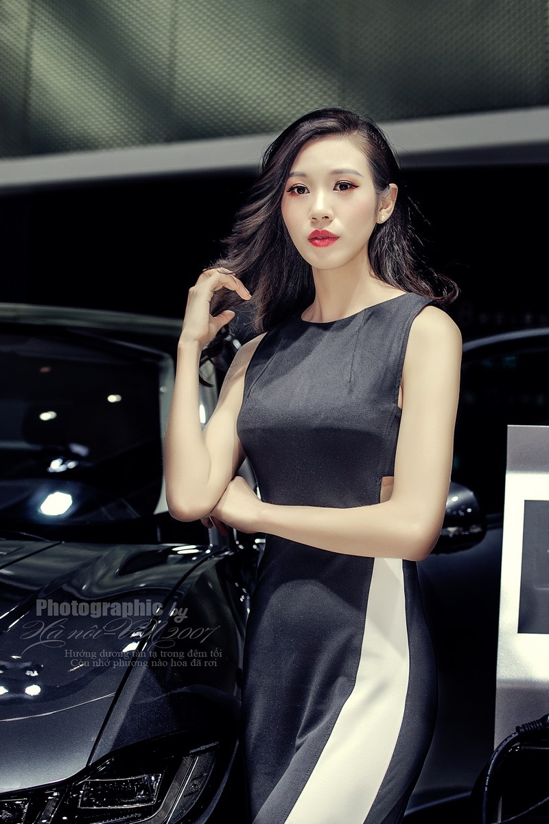 2018深港澳车展捷豹车模