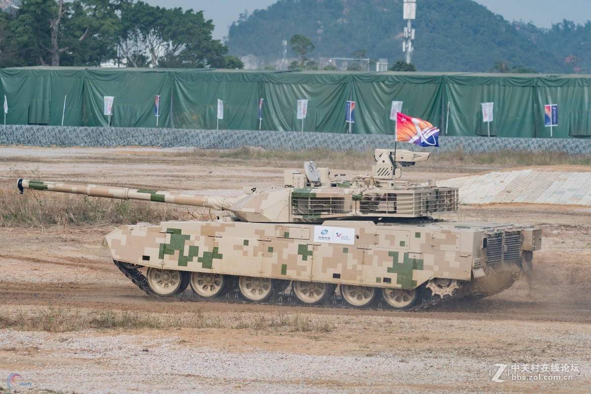 2018珠海航展    地面装备动态演示随拍