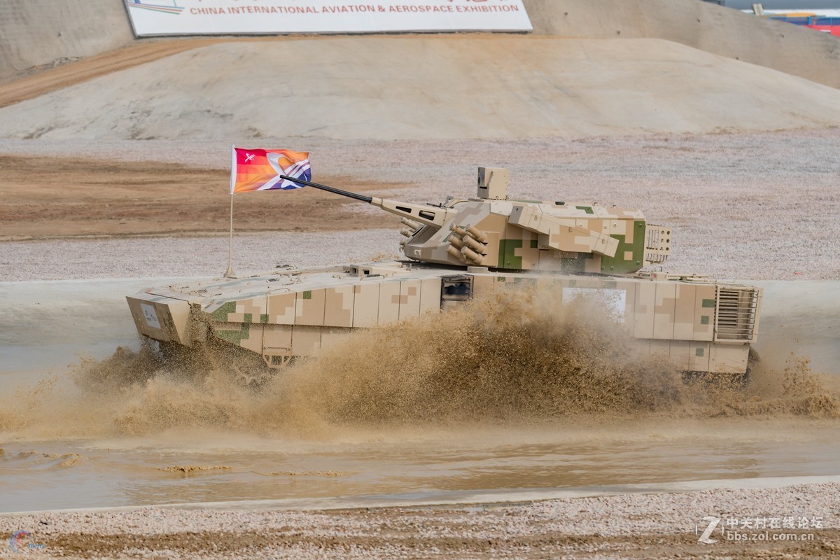 2018珠海航展    地面装备动态演示随拍