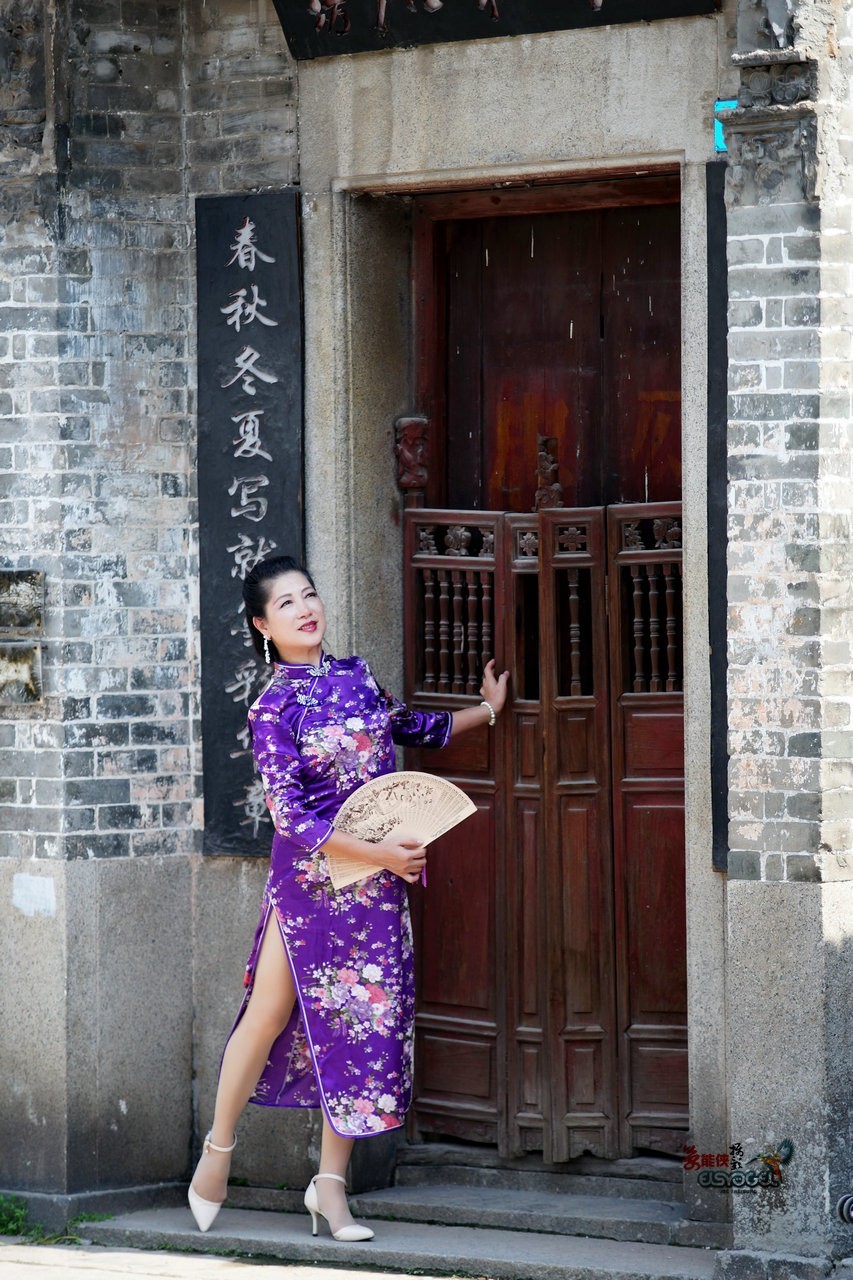 古村旗袍丽英