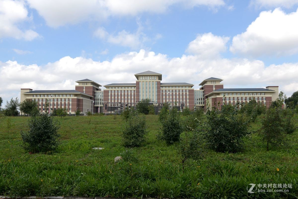 携一组吉林大学建校70周年纪念片拜访长春板块诸位版主和影友（吉大毕业喜欢长春城市）