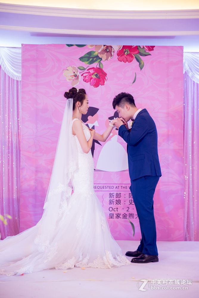 天津婚礼跟拍新娘新郎照片