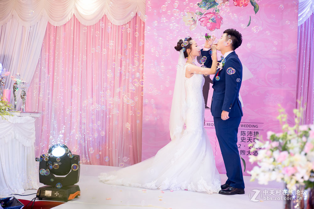 天津婚礼跟拍新娘新郎照片