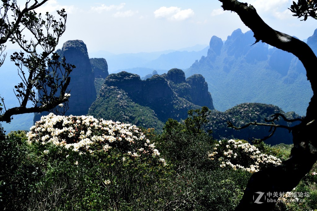 风光旖旎圣堂山