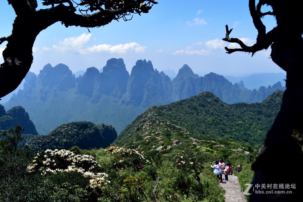 风光旖旎圣堂山
