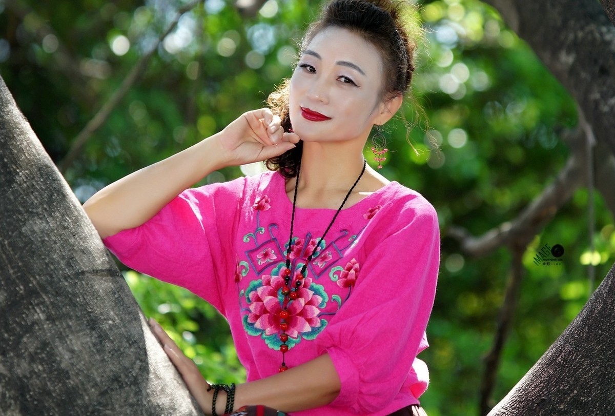 [ 爬树 一 回到十八 ]------蝴蝶