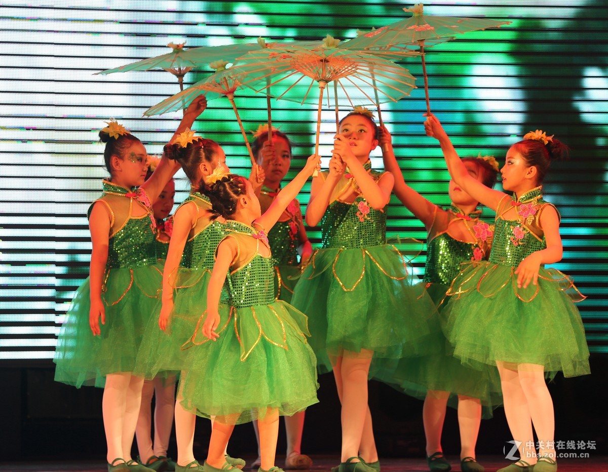 儿童舞蹈表演16年儿童节