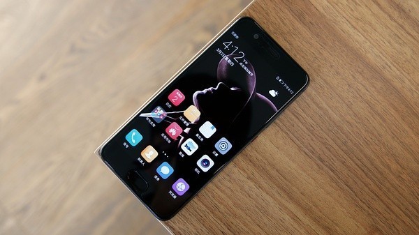 手机论坛 华为p10论坛 华为p10 深度评测:一个「全面顶配」的小屏旗舰