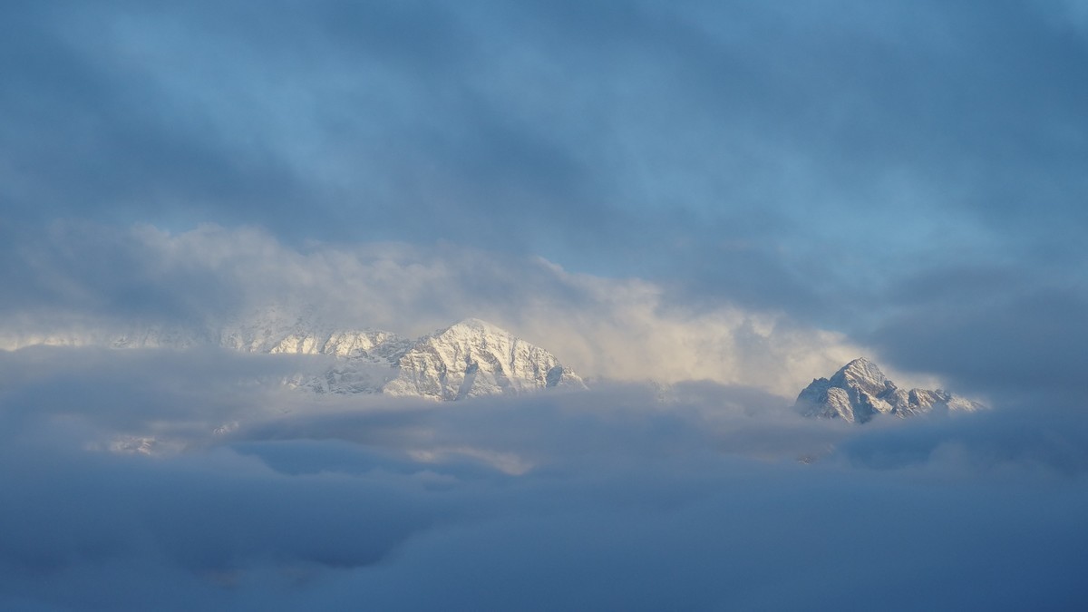 宾得MX-1拍红岩顶清晨