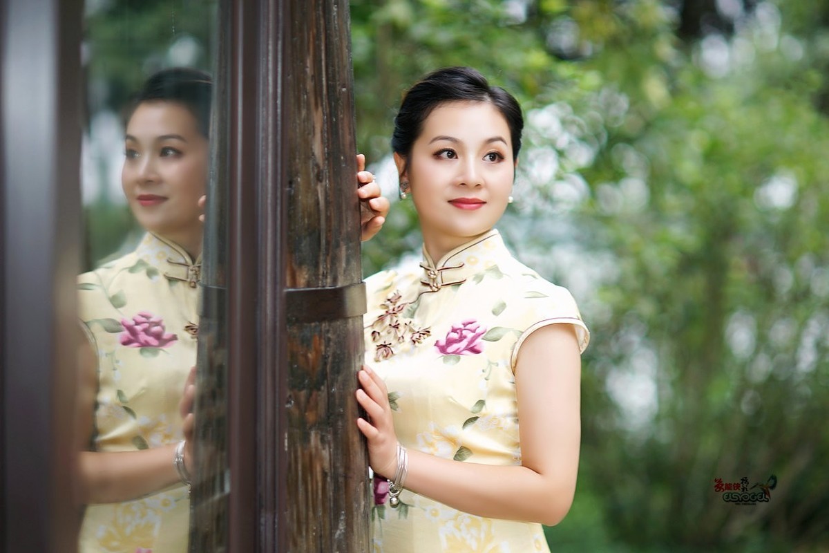 星河湾半岛佳人荟旗袍美女苏聘