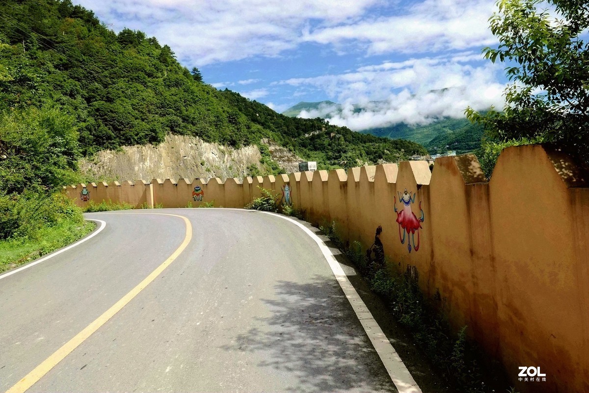 宝兴硗碛湖大坝附近风景小拍