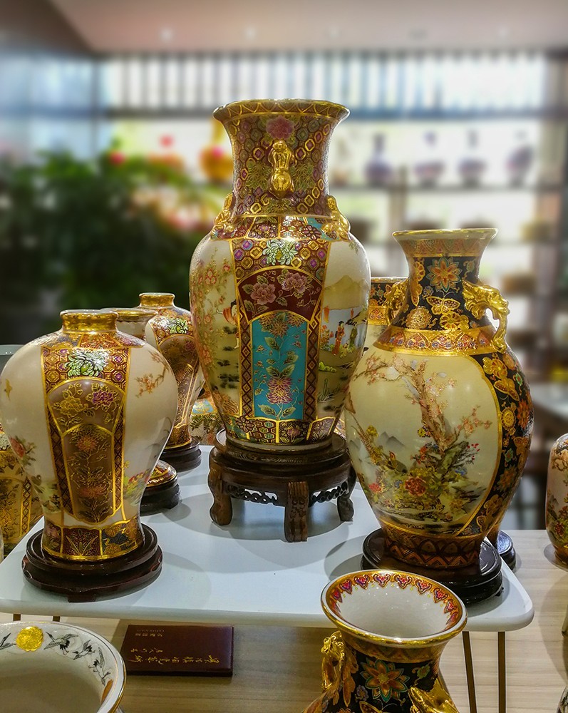 一 組 工 藝 陶 瓷