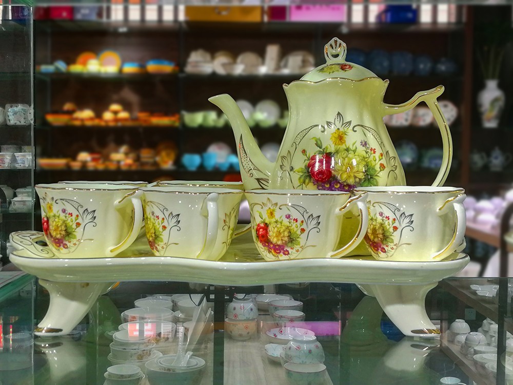 一 組 工 藝 陶 瓷