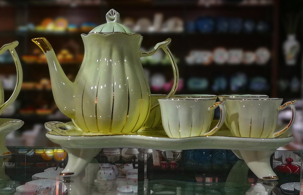 一 組 工 藝 陶 瓷