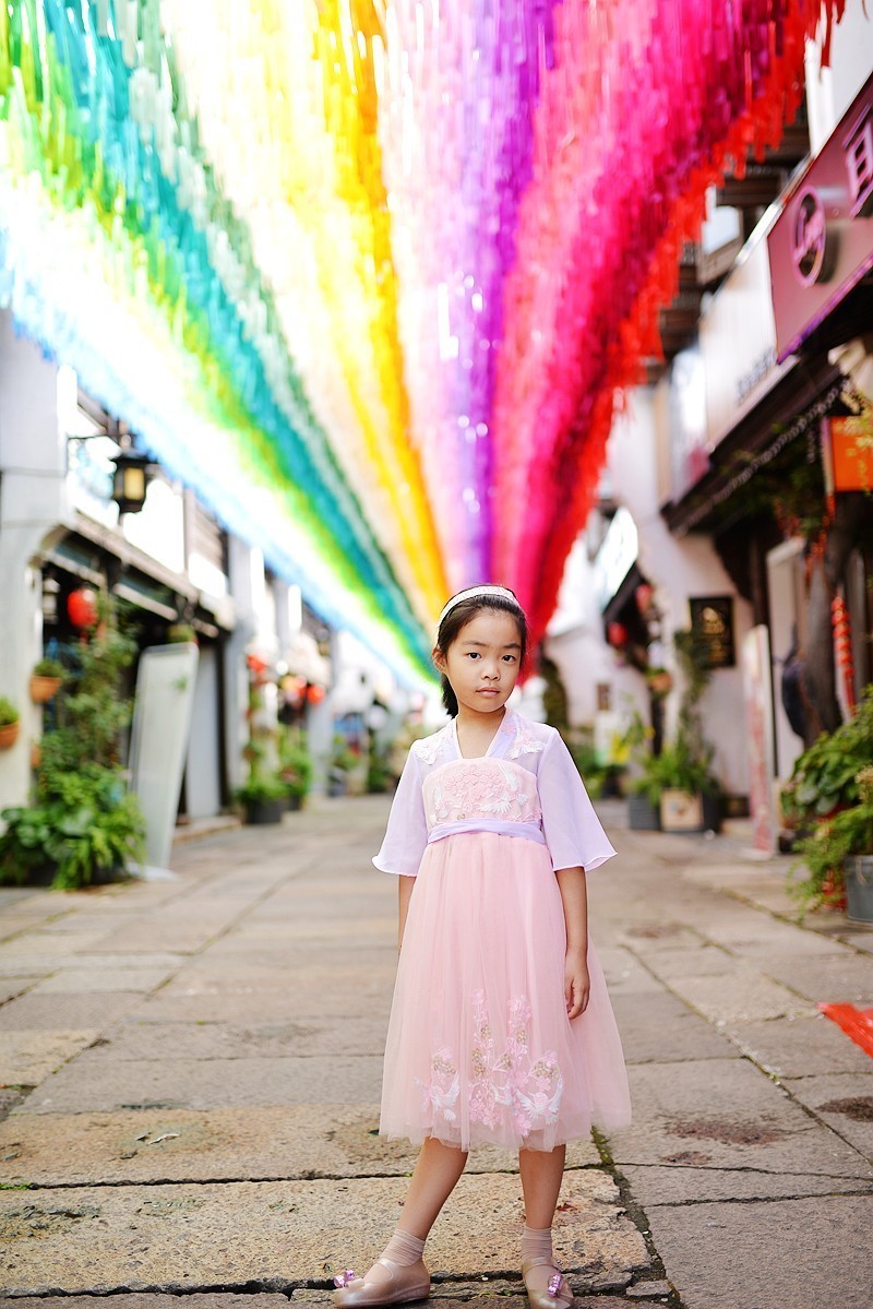 镜头调整适马35 1.4，夏天一大早拉女儿试拍！