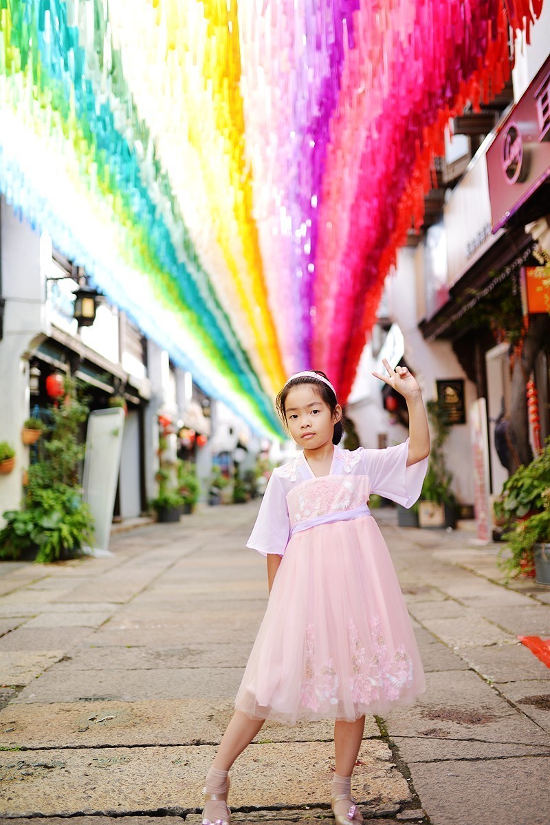 镜头调整适马35 1.4，夏天一大早拉女儿试拍！