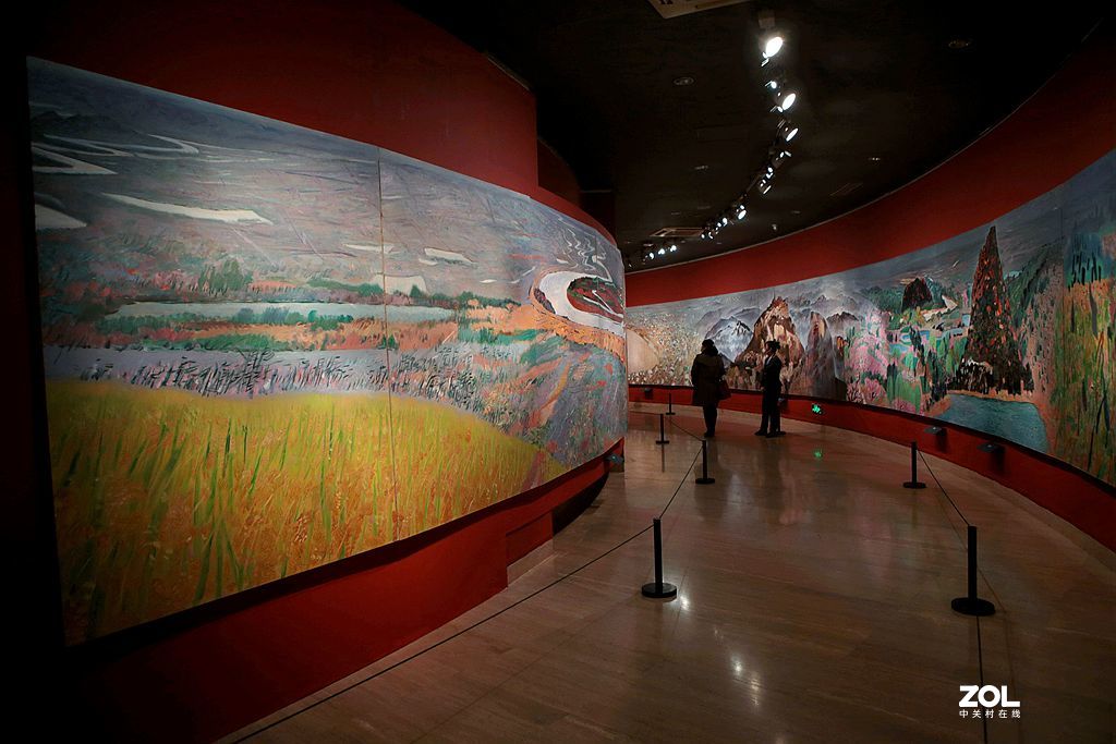 王克举百米油画长卷和黔东南苗,侗自治州守望乡愁美术作品展