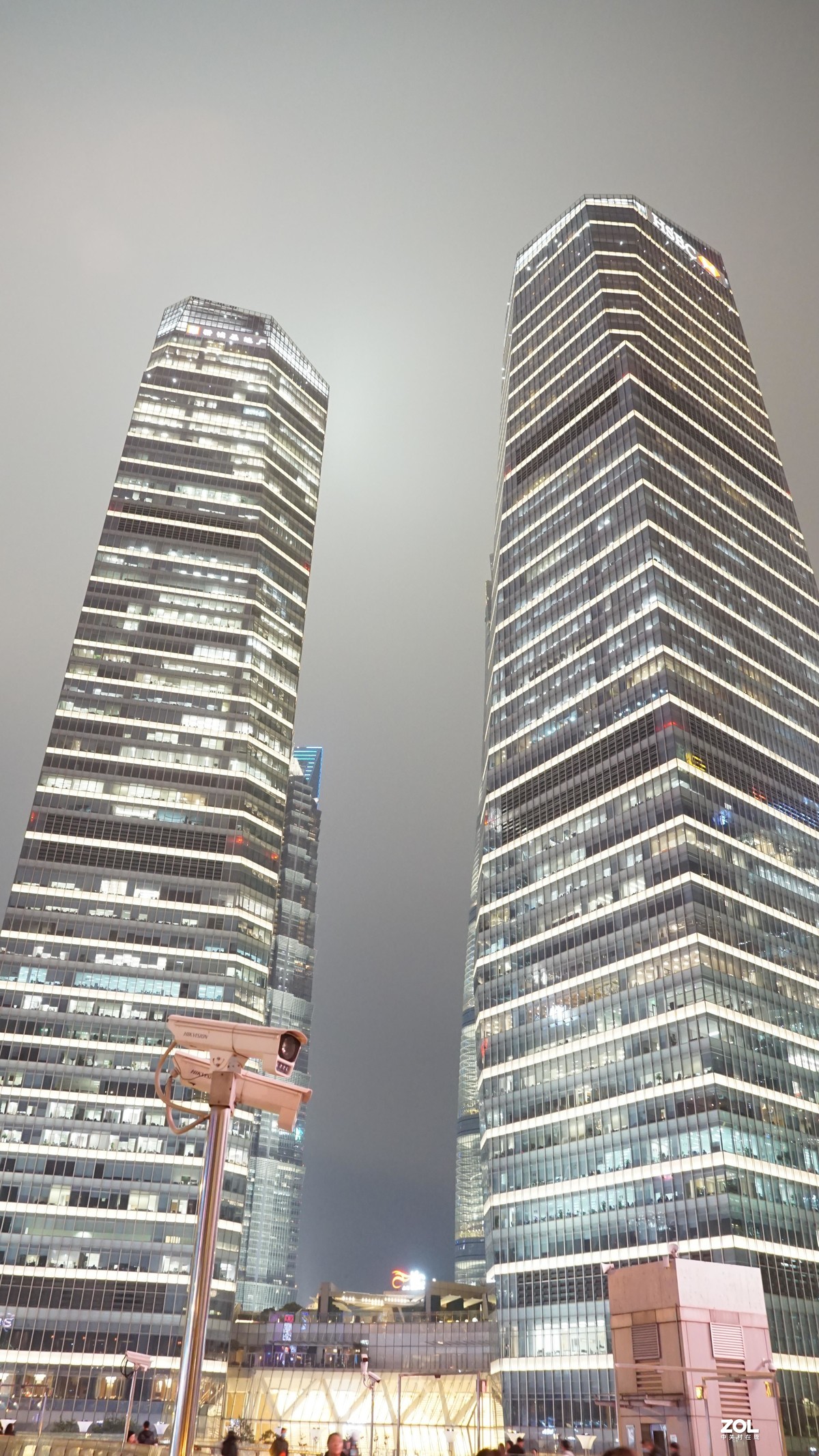 18-135  夜景-陆家嘴、步行街