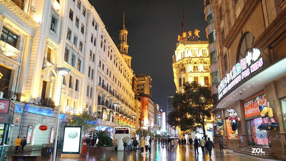 18-135  夜景-陆家嘴、步行街