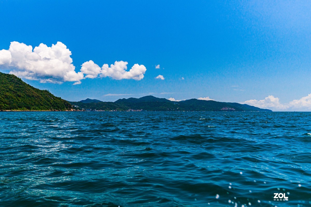 快艇上拍大鹏金沙湾