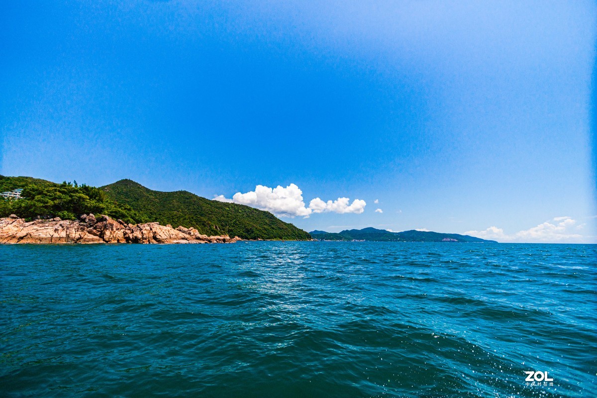 快艇上拍大鹏金沙湾