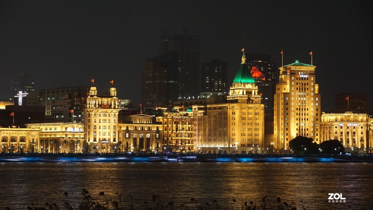 18-135  夜景-陆家嘴、步行街