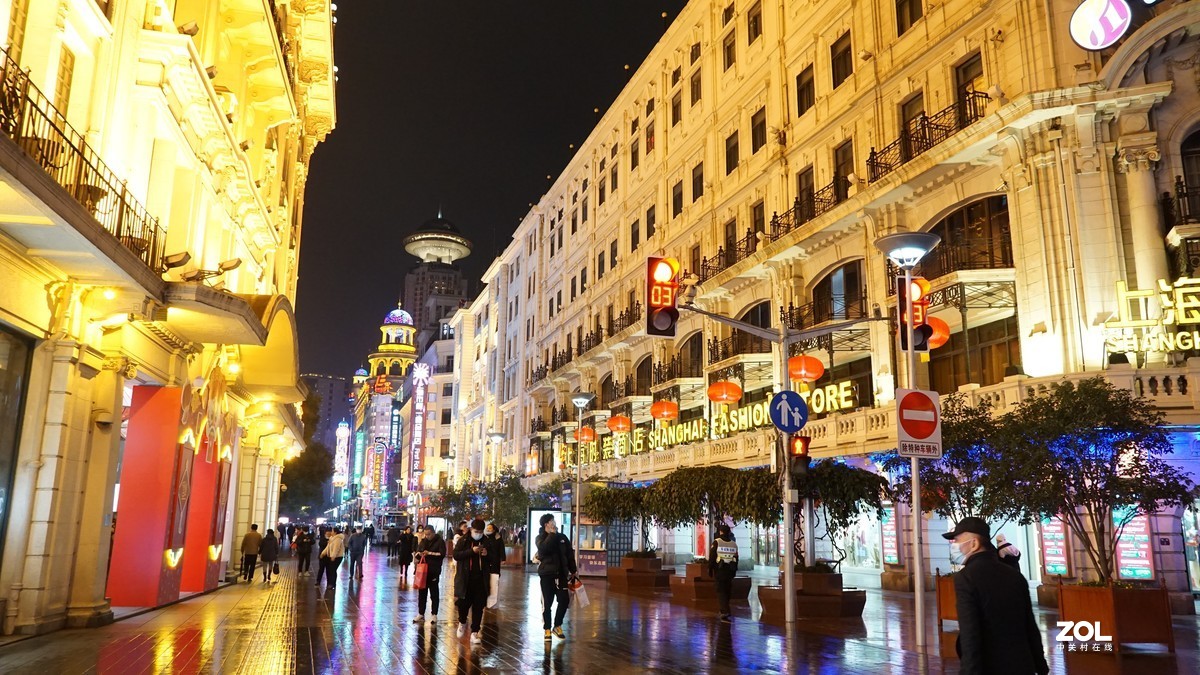 18-135  夜景-陆家嘴、步行街
