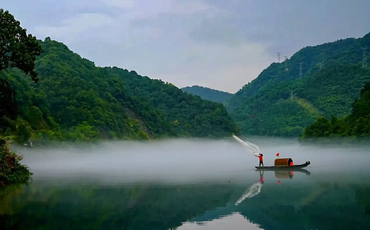 湖南郴州雾漫小东江1