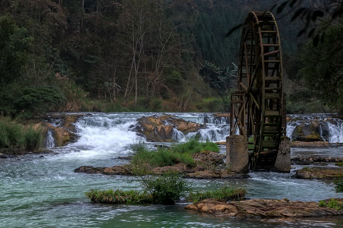 云南罗平多依河风景区2