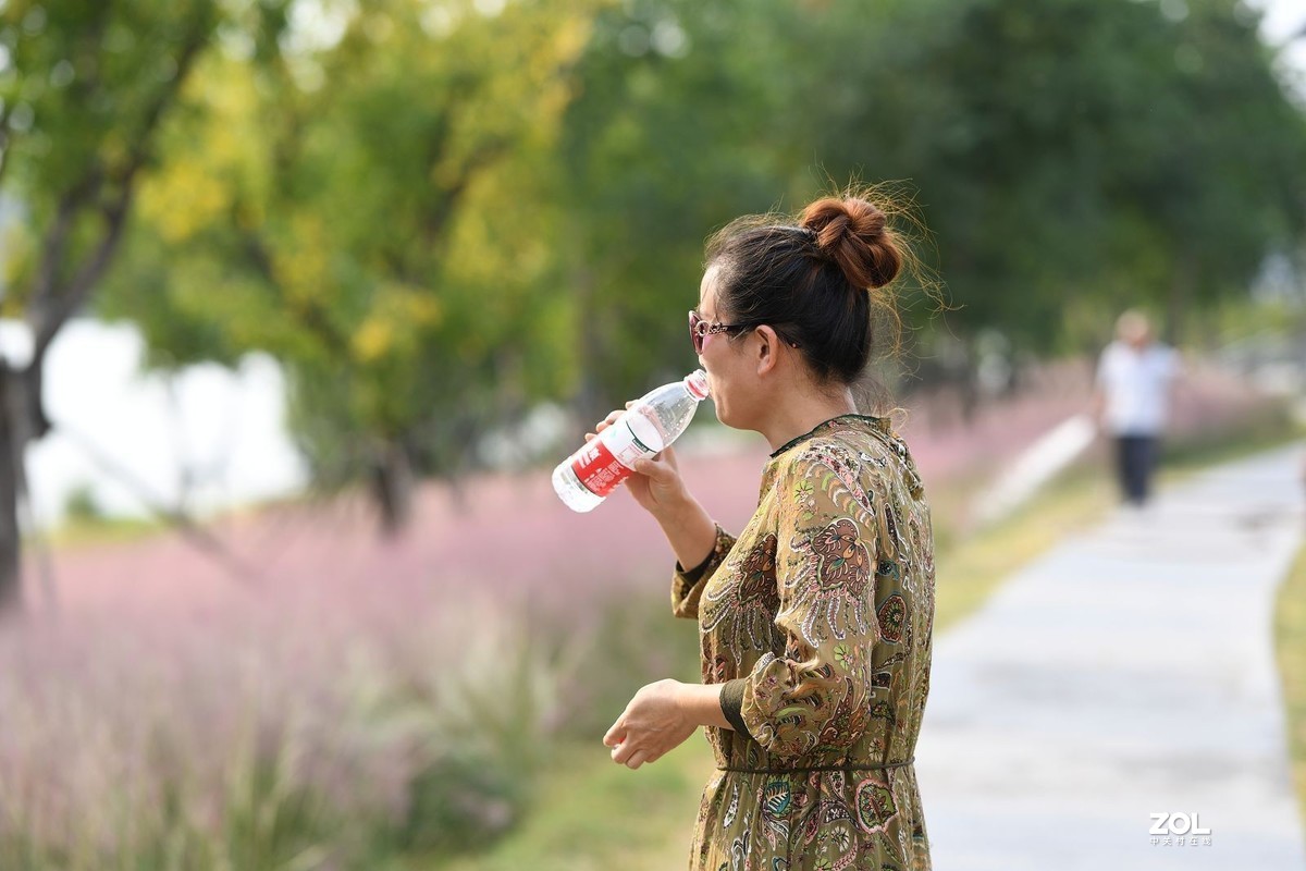 尼康D5+尼康AF-S 尼克尔 105mm f/1.4E ED镜头直出效果