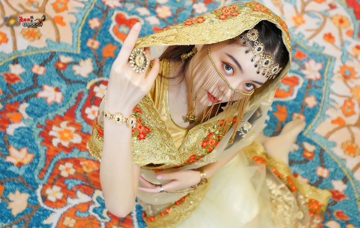 异国风情印度少女心乐