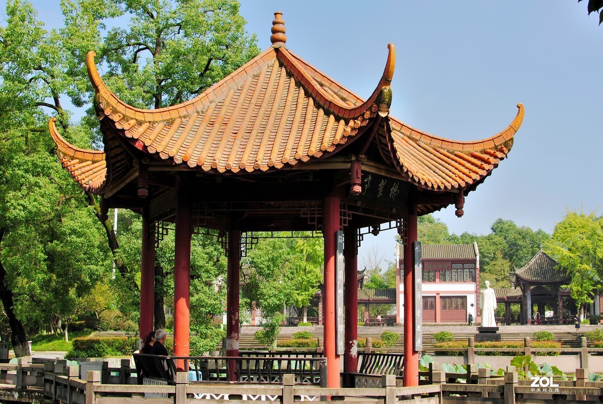 很多年没用D3000了，很是怀念，从新淘了一个，加351.8,上图，以怀念当初岁月欢迎批评